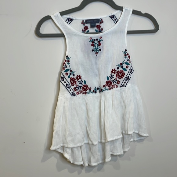 White tank top - Picture 3 of 5